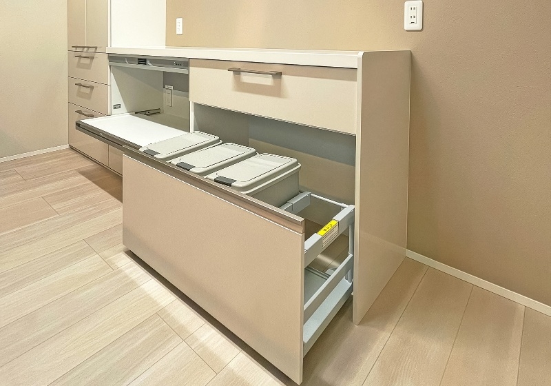 キッチン背面収納 ゴミ箱スペース